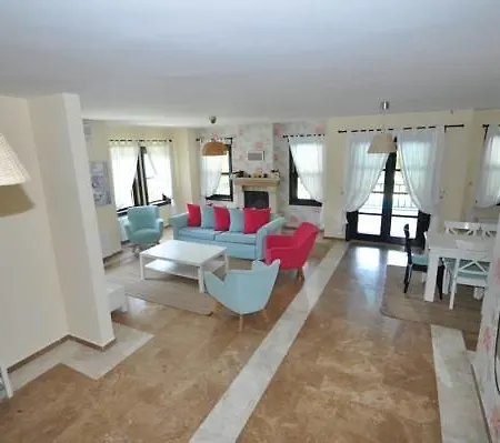 Villa Kleopatra 4 *